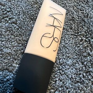 Nars Soft Matte Foundation in shade Patagonia